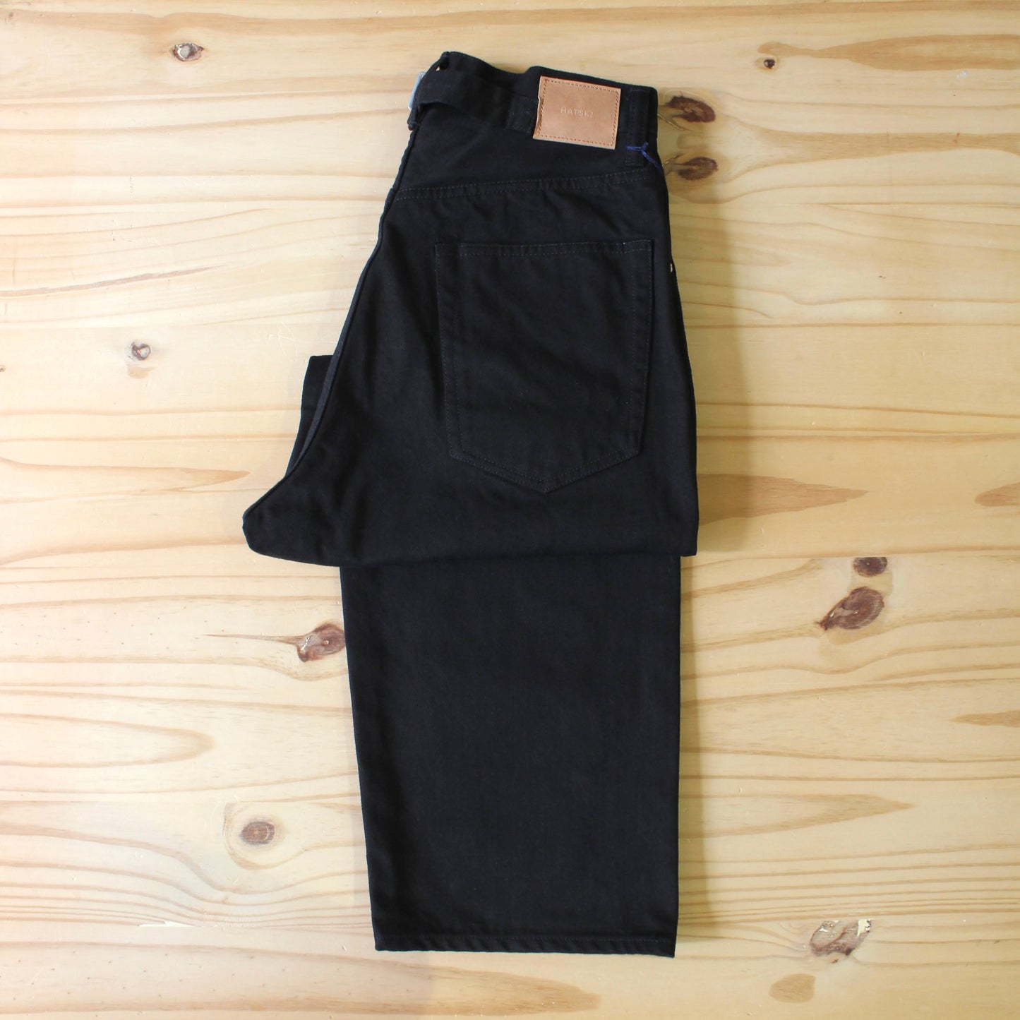 HATSKI - 13.5OZ BUCKLE BLACK DENIM