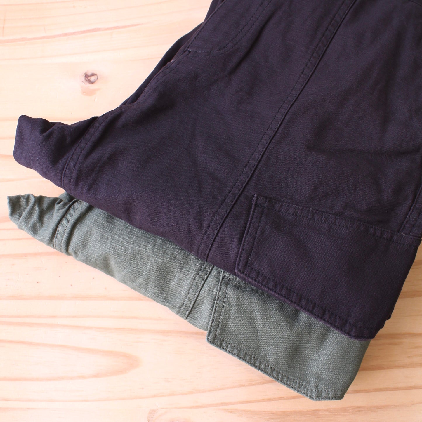 WILD THINGS JAPAN - 
BACK SATIN FIELD CARGO PANTS