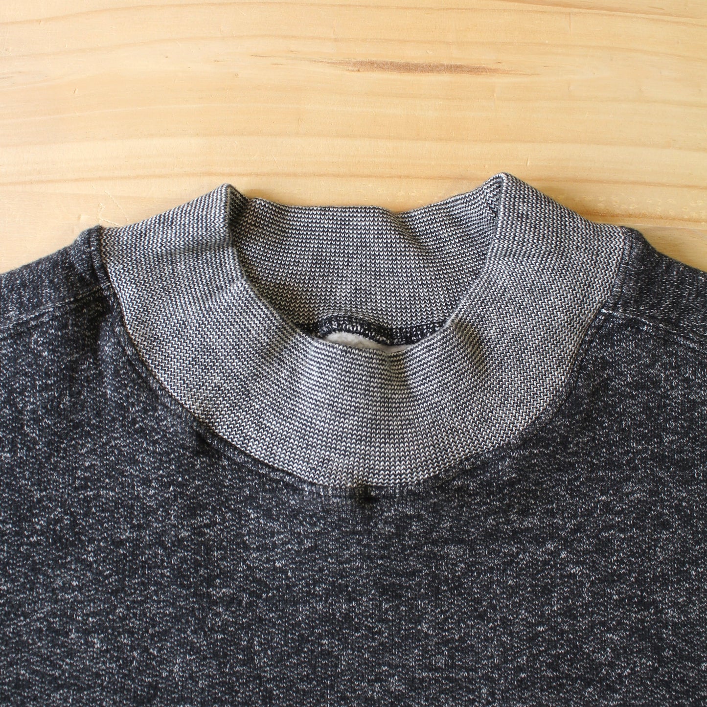 Kepani -
 Laie Pocket Mock Sweat