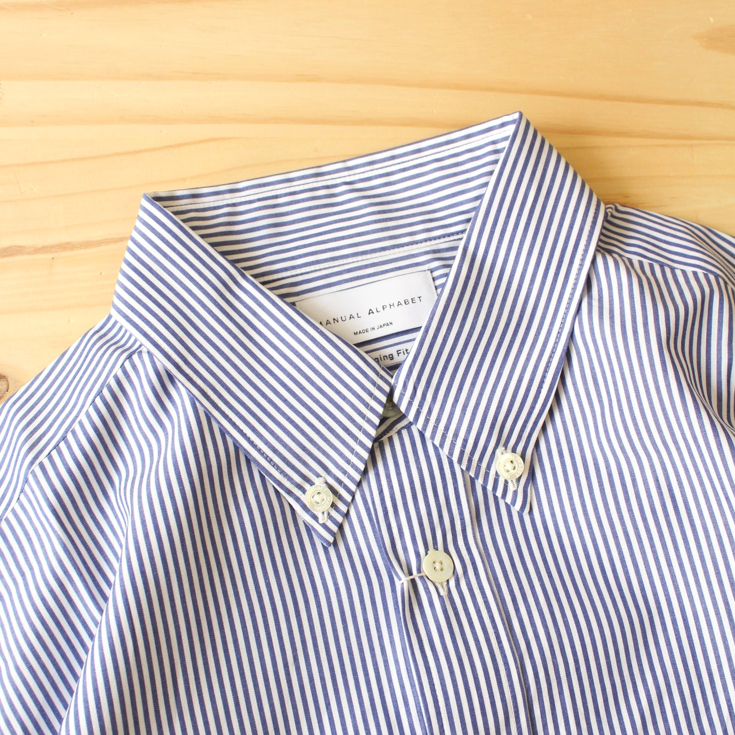 MANUAL ALPHABET -
100/2 BROAD BD SHIRT