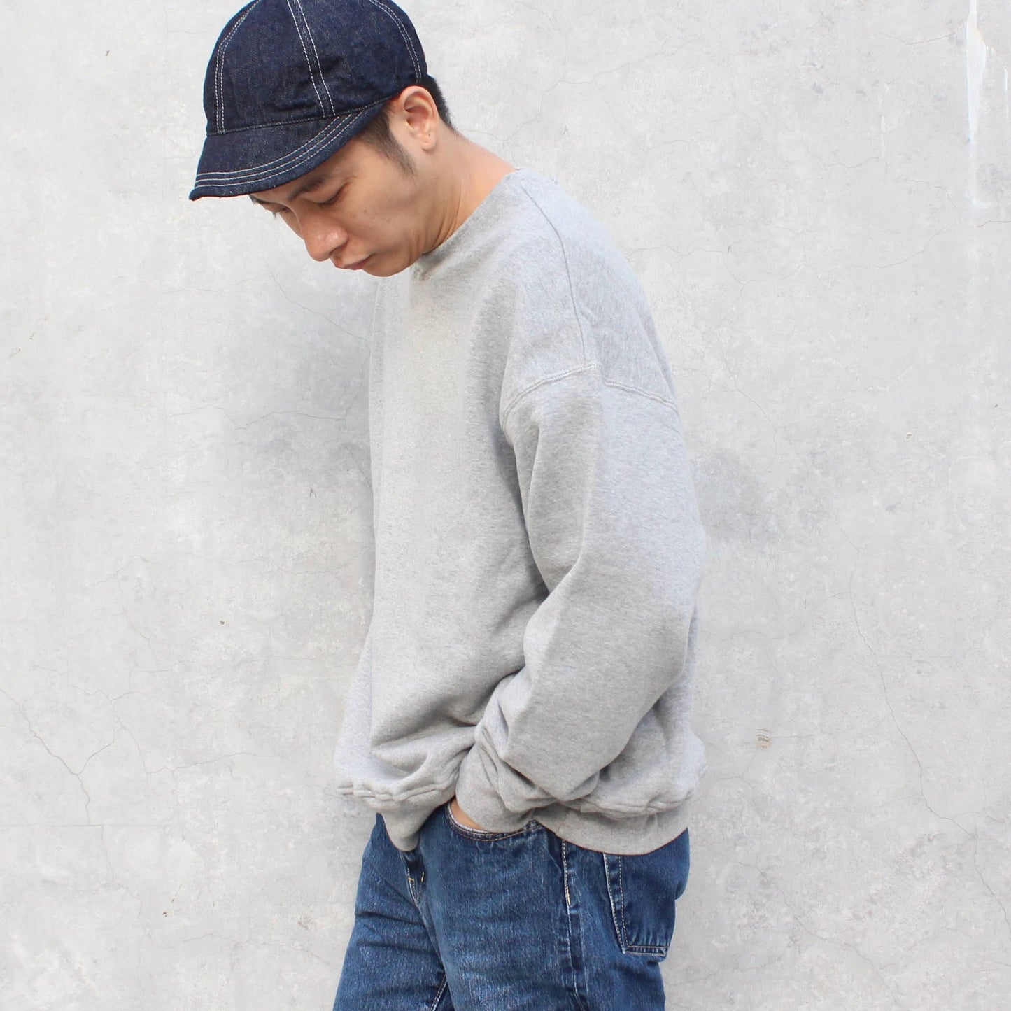 SPELLBOUND - 
LOOPWHEEL OVERSIZED CREW SWEAT