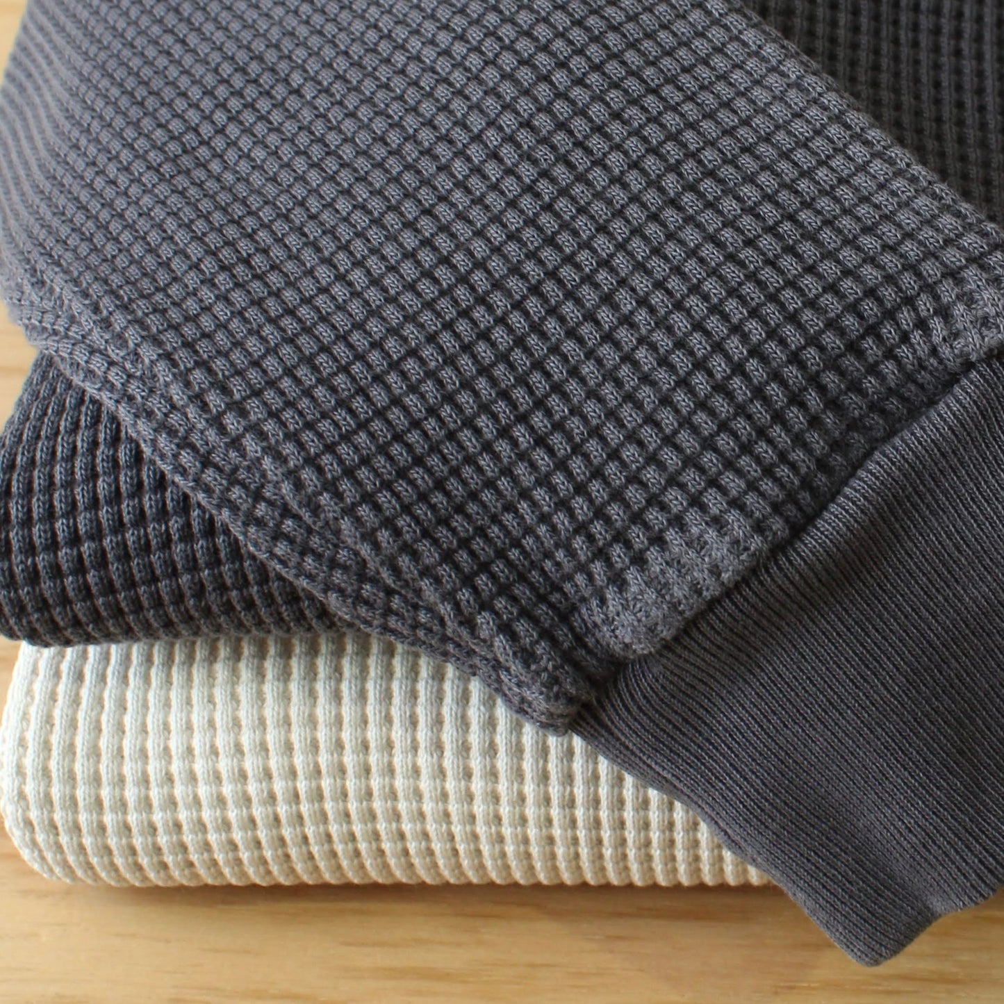 GRAMICCI -
 WAFFLE CREW SWEAT