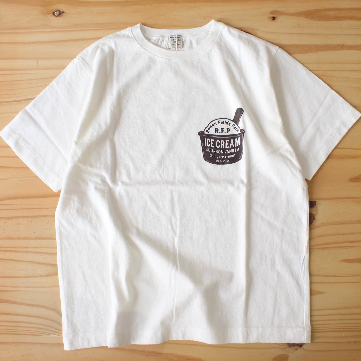 ORDINARY FITS - 
ICE CREAM CREW TEE