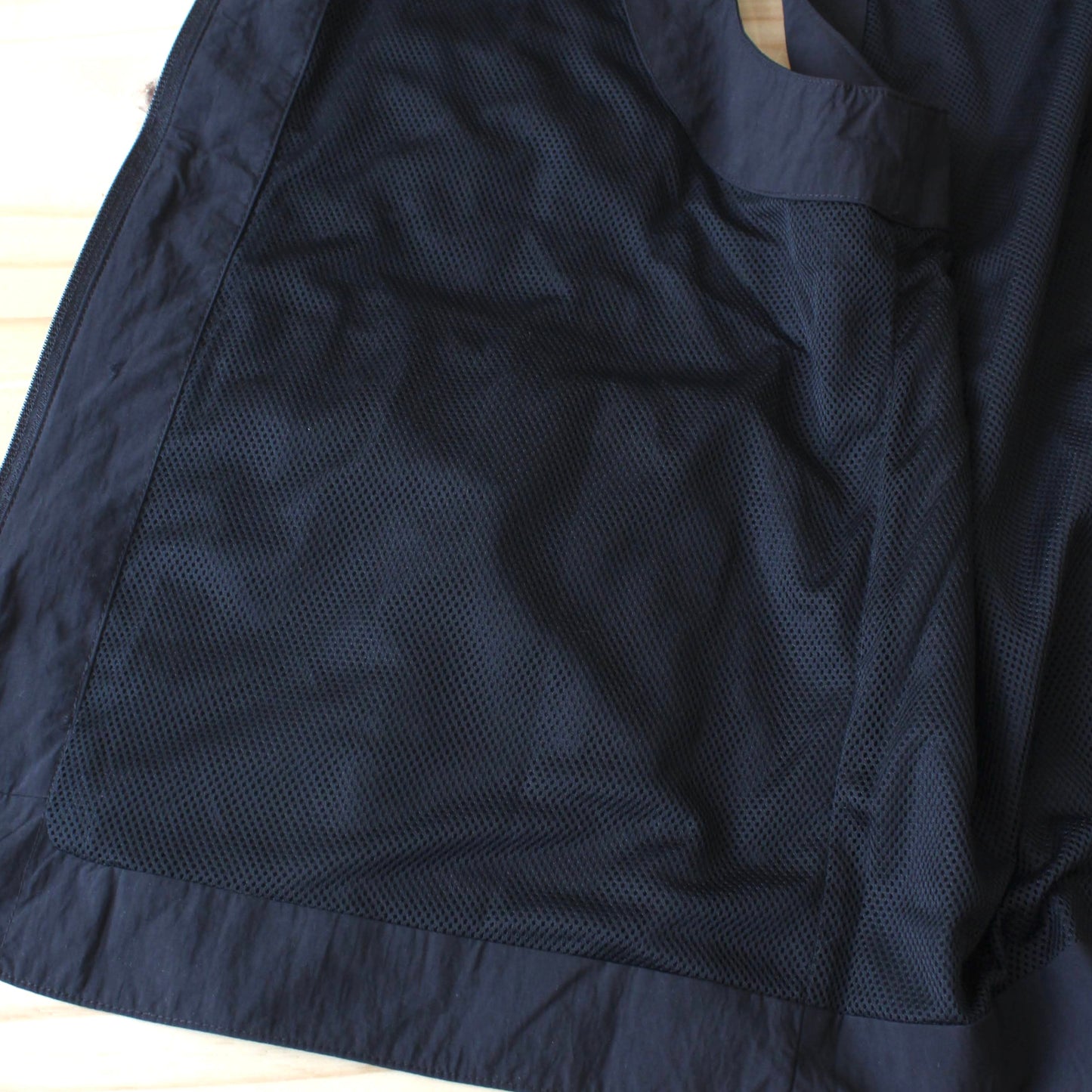 GRAMICCI - 
BRUSHED NYLON VEST