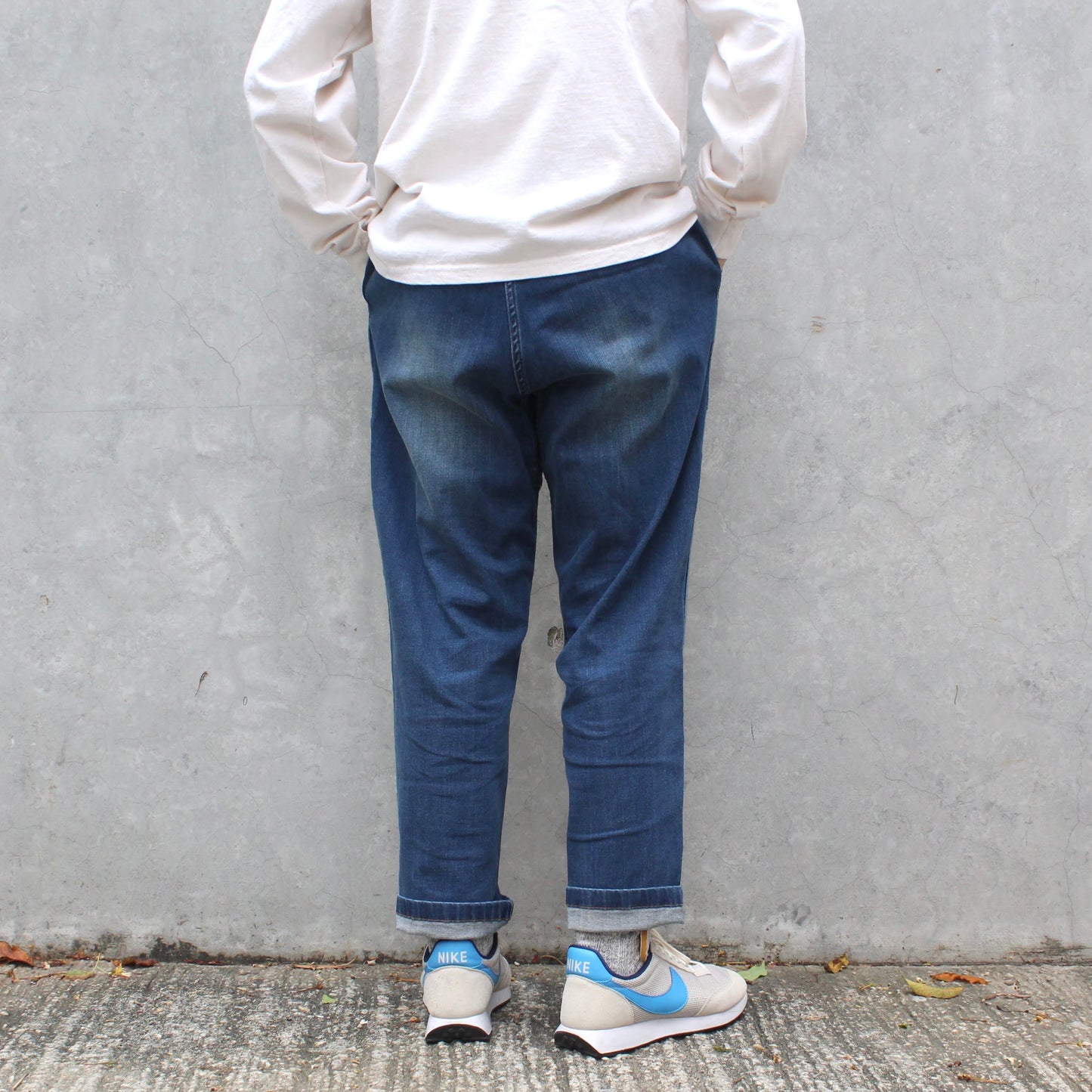 GRAMICCI - 
LOOSE TAPERED DENIM PANTS