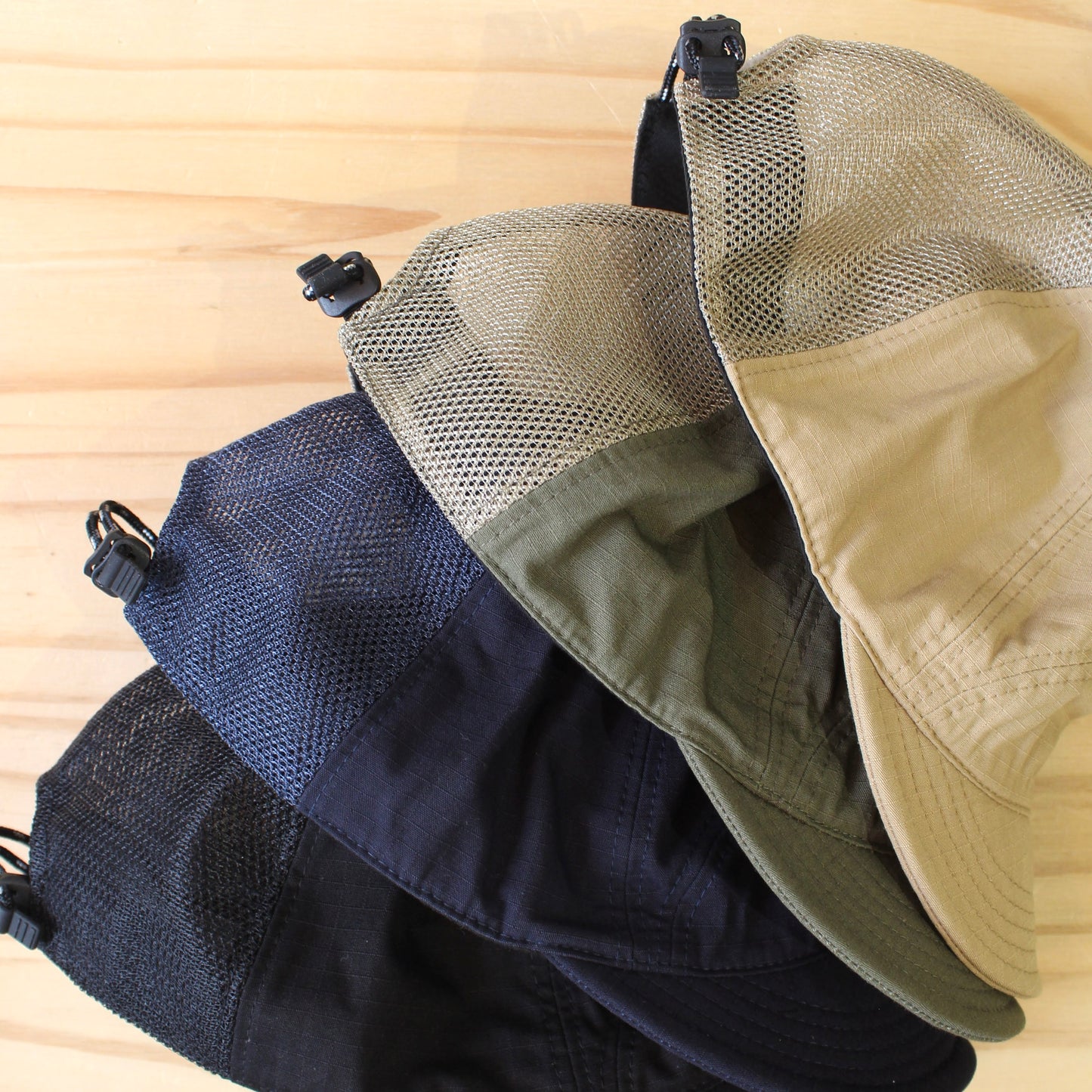 HIGHER - 
RIP STOP 7PANEL MESH CAP