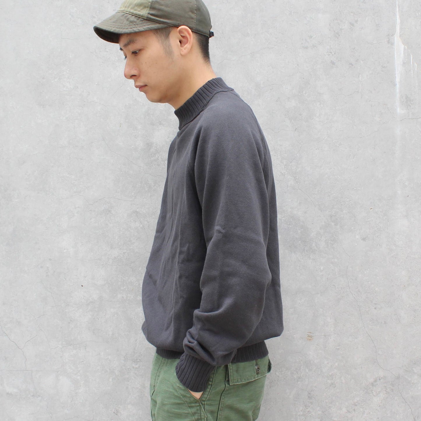 WORKERS - HEAVY COTTON RAGLAN SWEATER