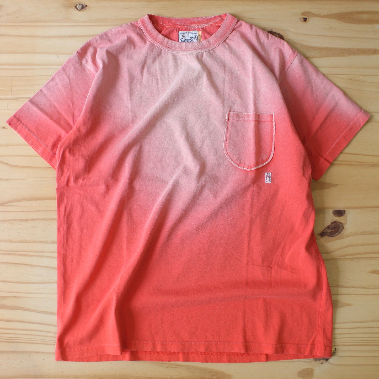 RIDING HIGH TOKYO - 
USA JERSEY SUN FADE POCKET TEE