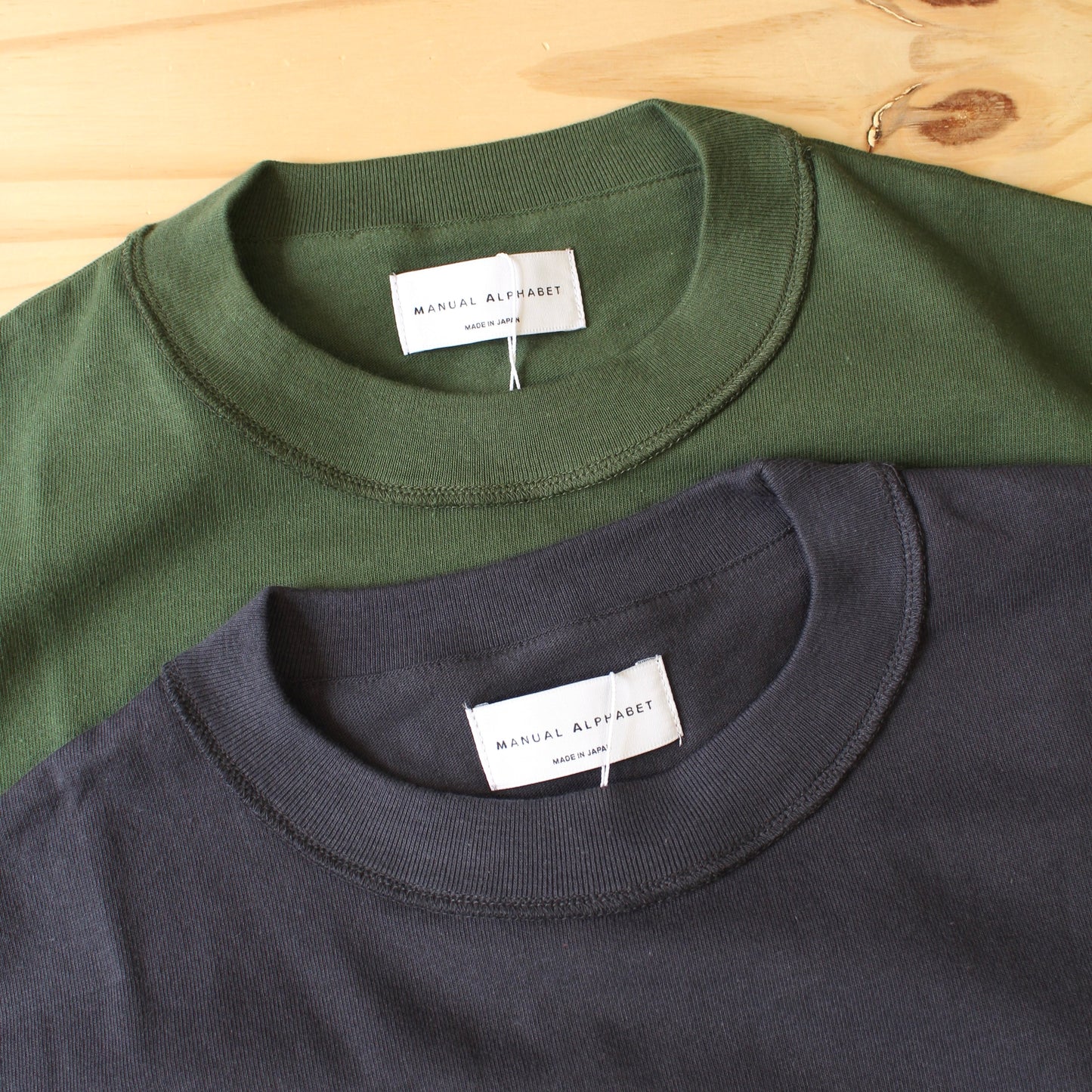 MANUAL ALPHABET - 
SPINDLE S/S TEE