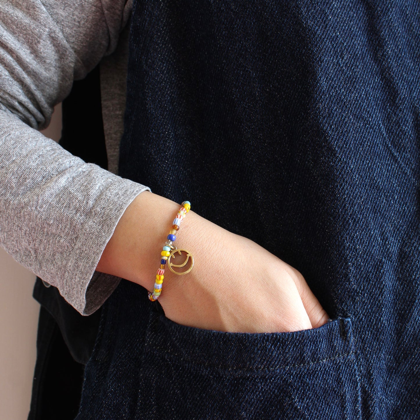 Atease -
 SMILE OPEN WORK BEADS BRACELET