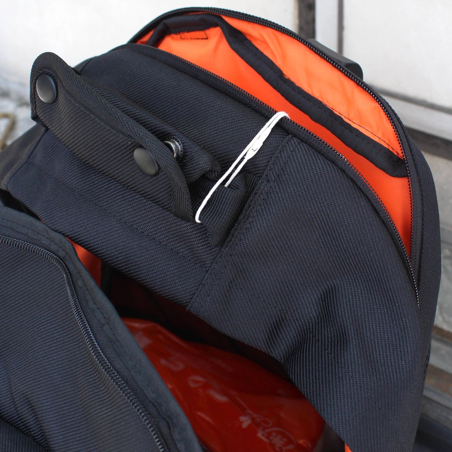 UNIVERSAL OVERALL 日版 - 
3LAYER BACKPACK + ECO SHOPPING BAG