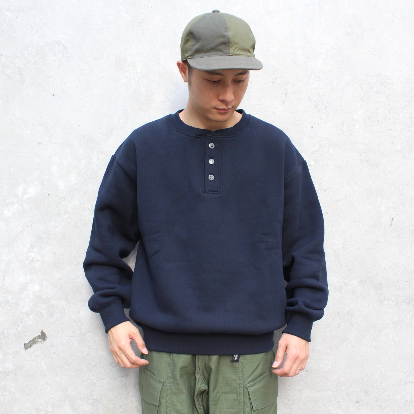 AheHee - HEAVYWEIGHT HENLEY NECK SWEAT