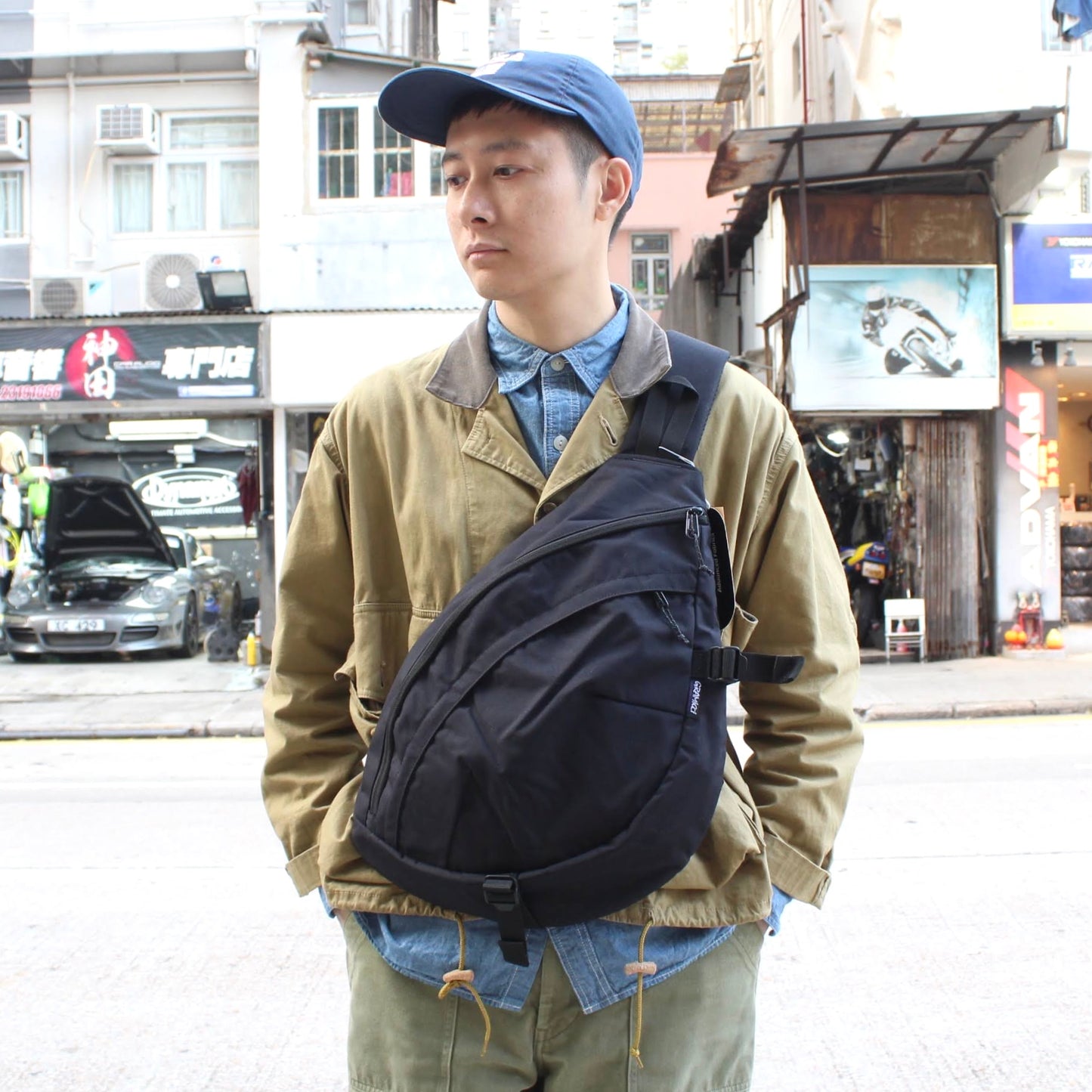 GRAMICCI -
CORDURA SLING BAG
