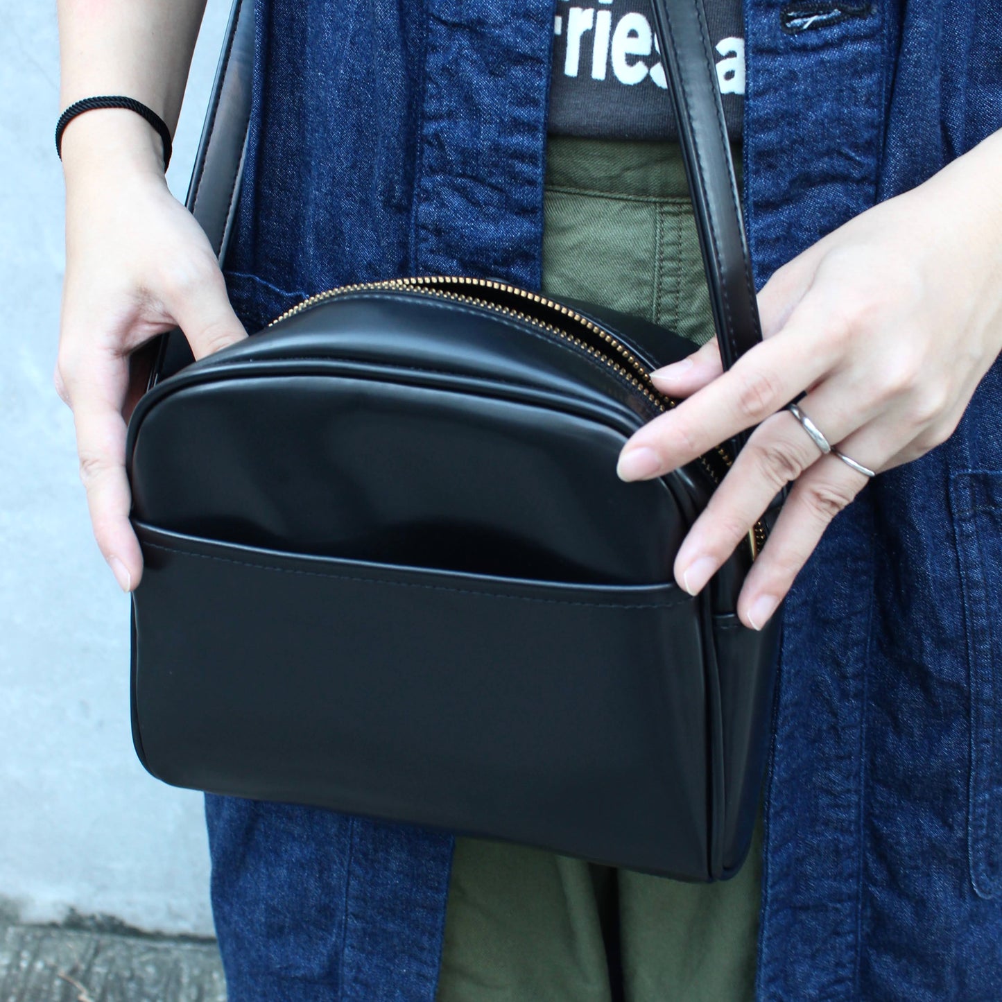 CLASKA Gallery & Shop “DO” - ARCH SHOULDER BAG
