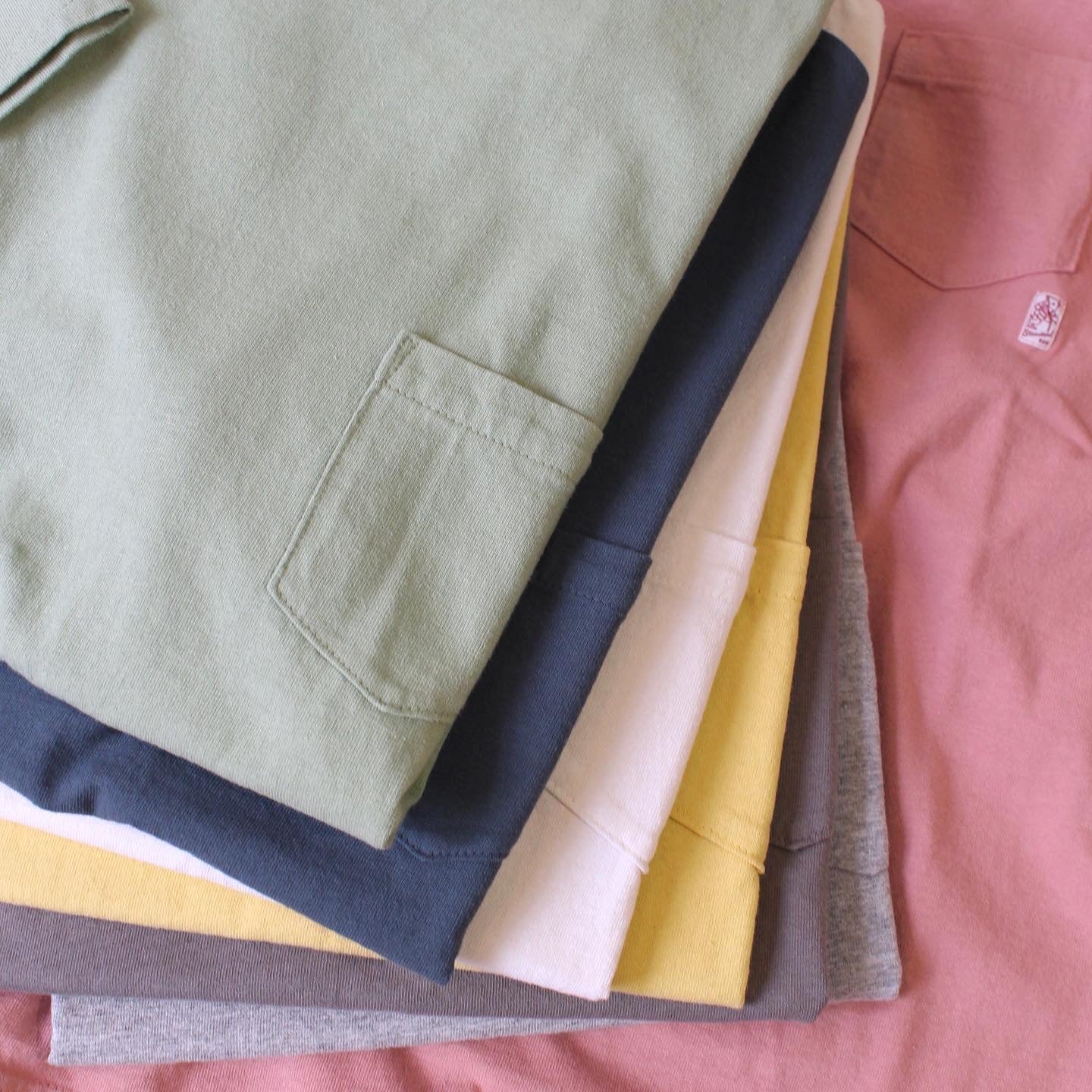RIDING HIGH TOKYO - STANDARD PACK POCKET TEE
