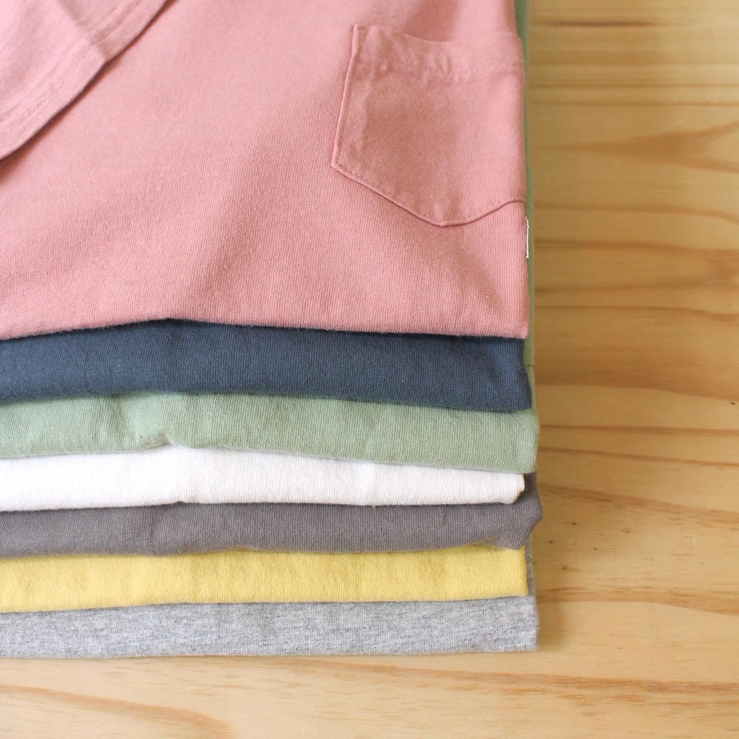 RIDING HIGH TOKYO - STANDARD PACK POCKET TEE