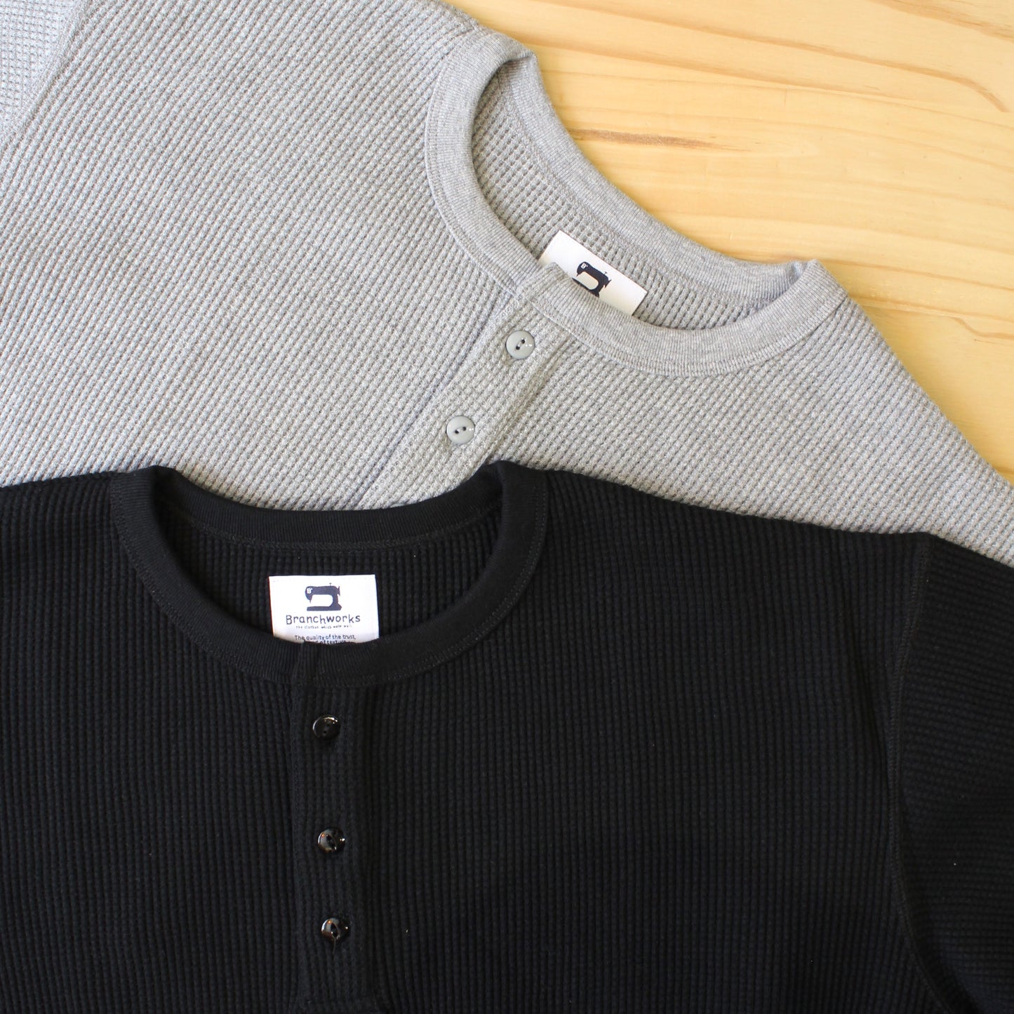 Branchworks - WAFFLE HENLEY NECK TEE
