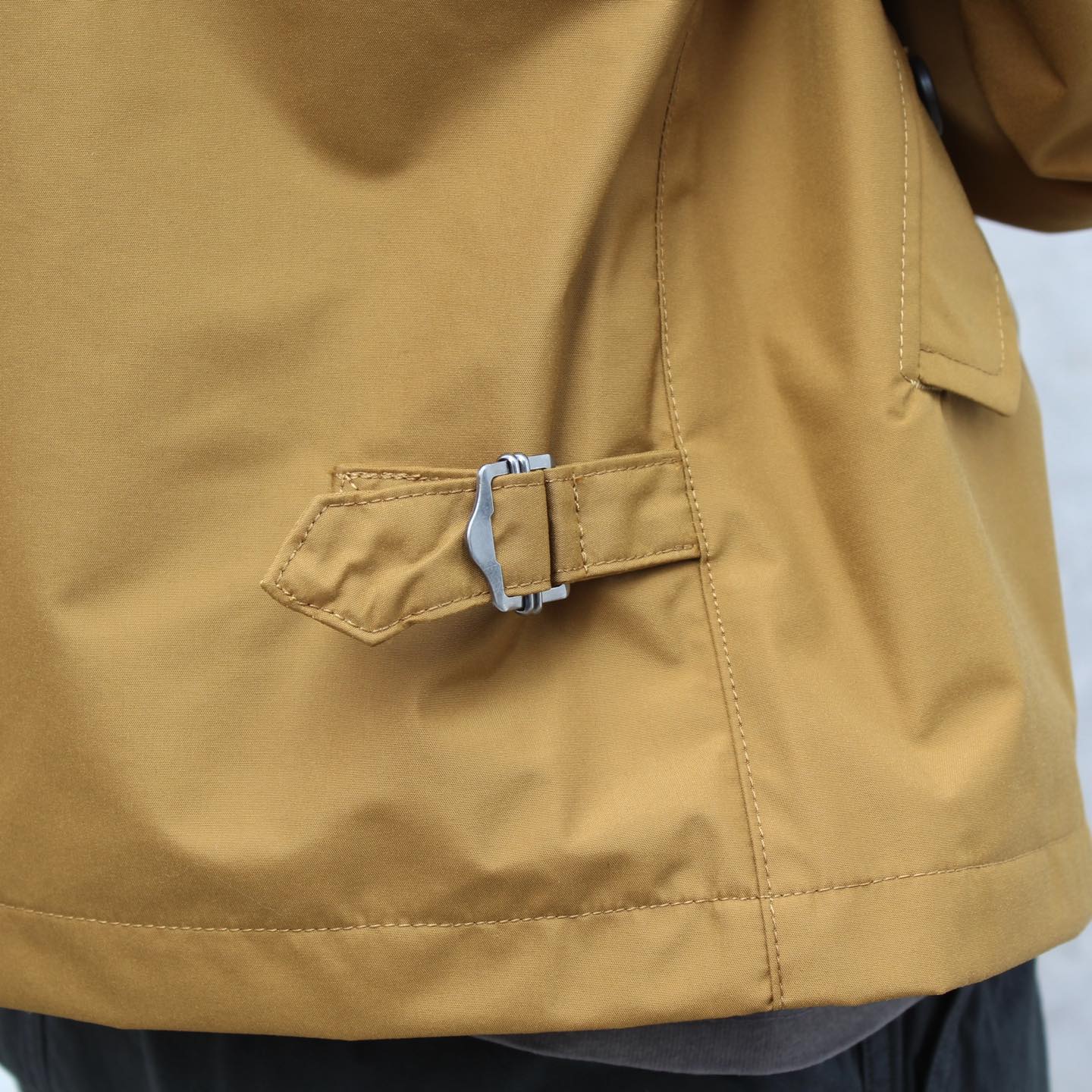 AheHee - Breathatec Nylon Jacket