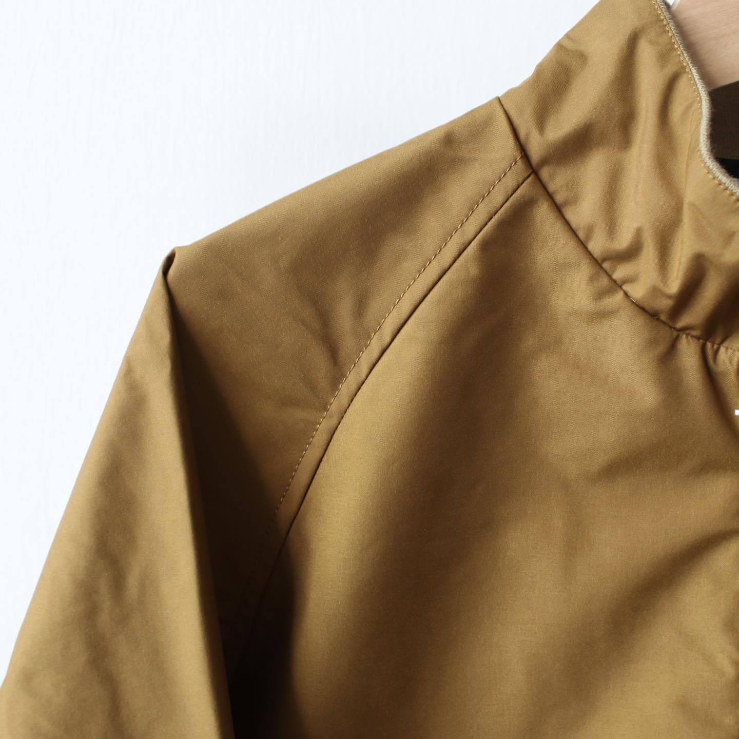 AheHee - Breathatec Nylon Jacket