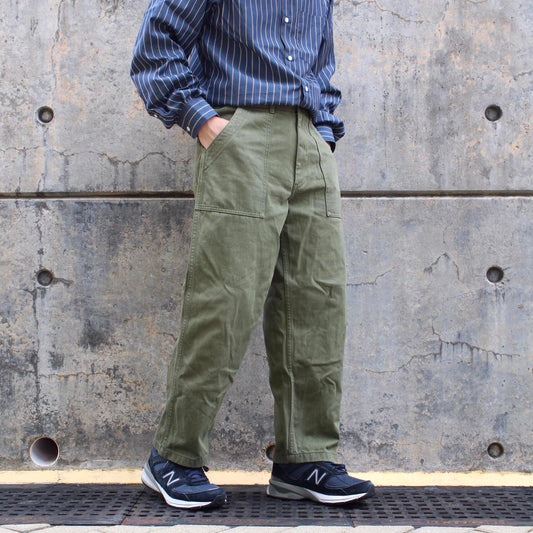 HATSKI - Standard Item Loose Tapered Utility Trousers