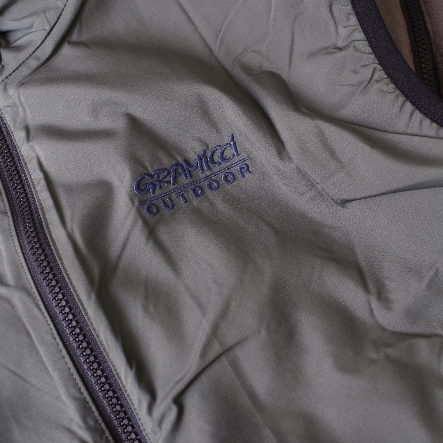 GRAMICCI - OUTDOOR REVERSIBLE VEST(雙面穿著)