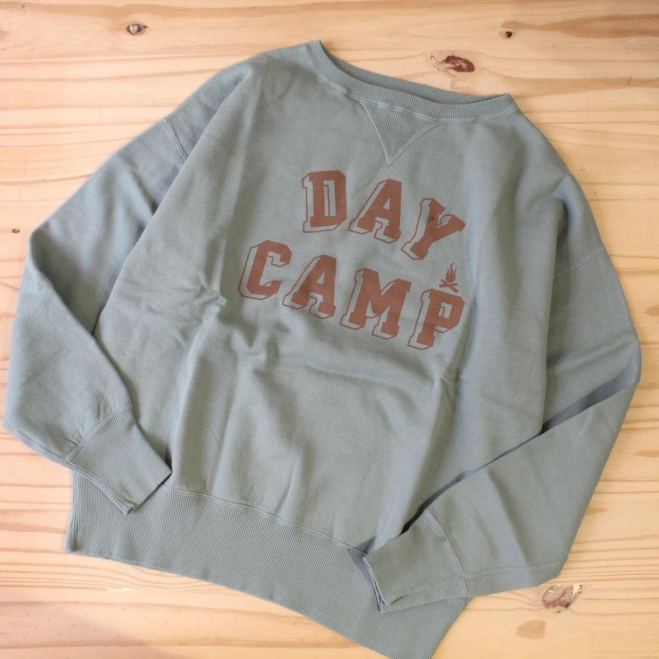 RIDING HIGH - DUSTY COLOR CREW SWEAT DAY CAMP