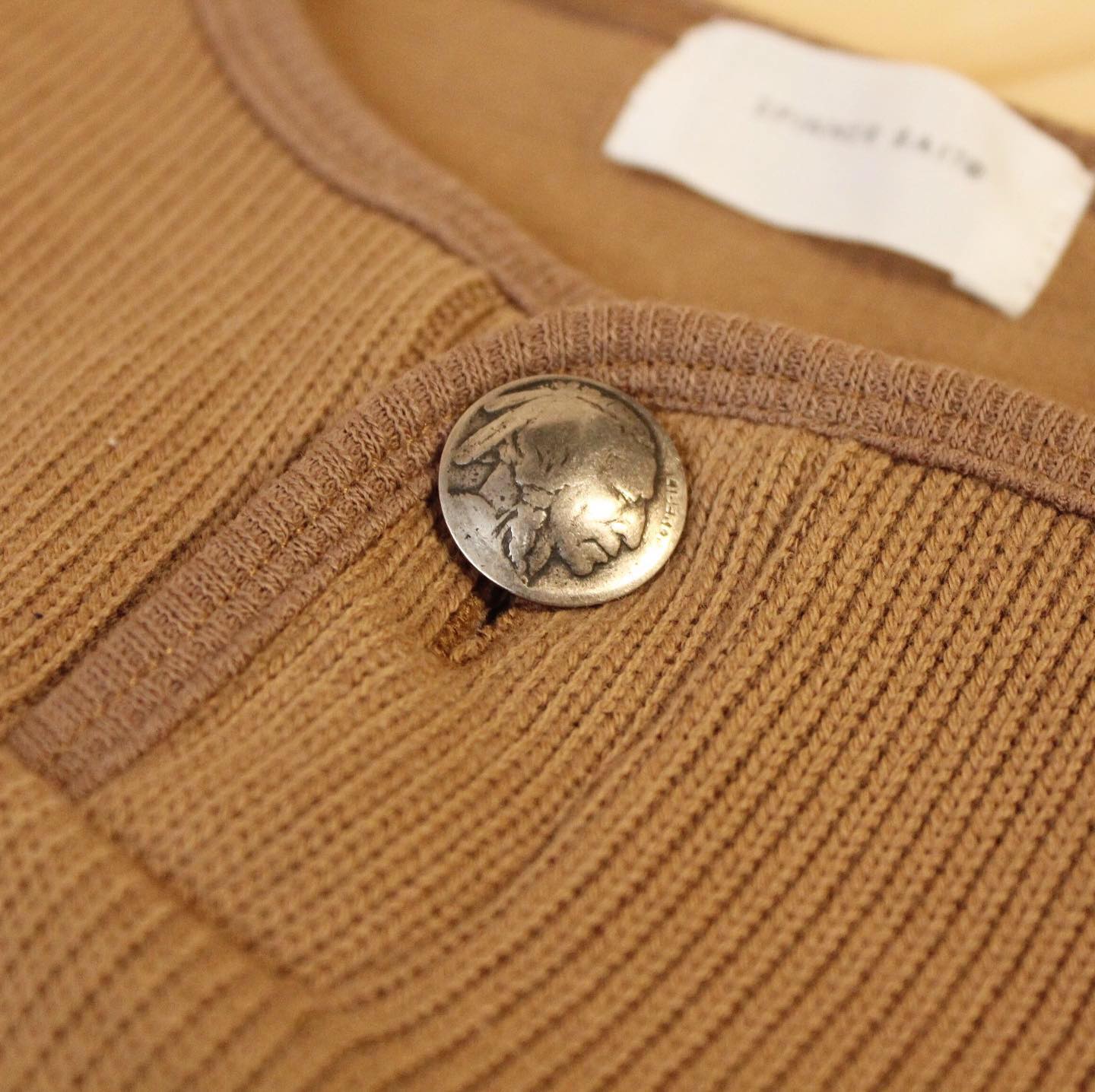 SPINNER BAIT - Concho Henley Neck